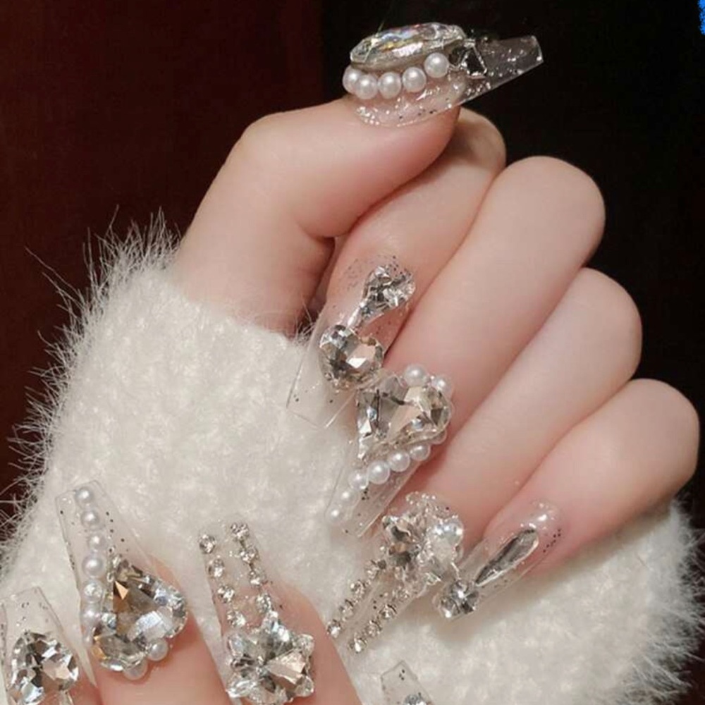 Press on nails
